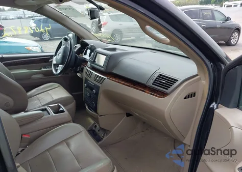 2011 Volkswagen Routan Sel Premium from USA, damaged, VIN 2V4RW6DG6BR695681